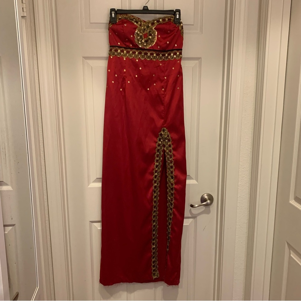 Elegant women’s Dark Red Strapless Satin Gown, Red and Gold, Size 4